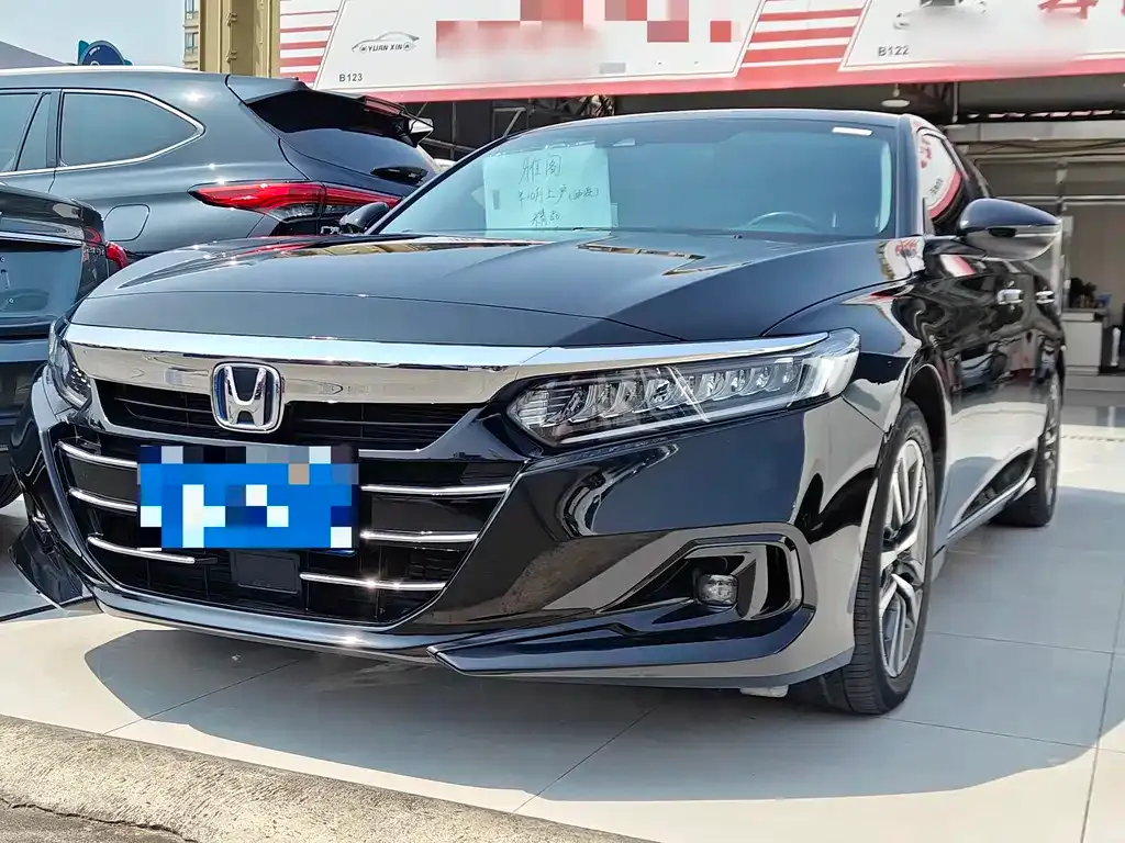 Honda Accord — фото 1
