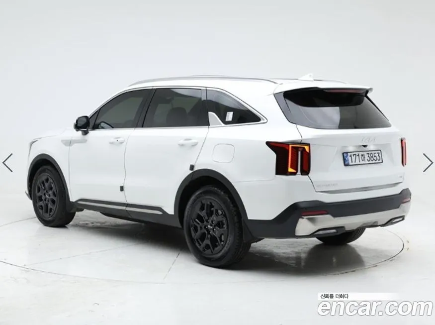 Kia Sorento — фото 7