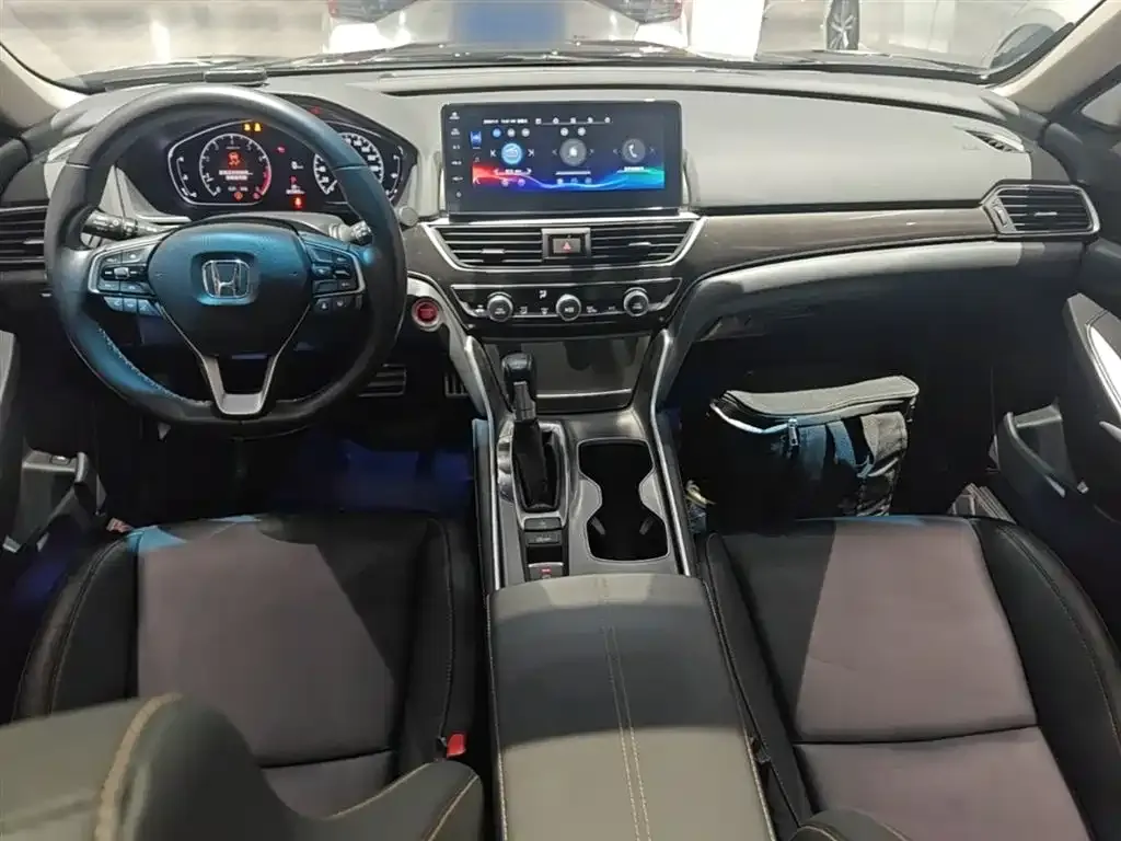 Honda Accord — фото 9
