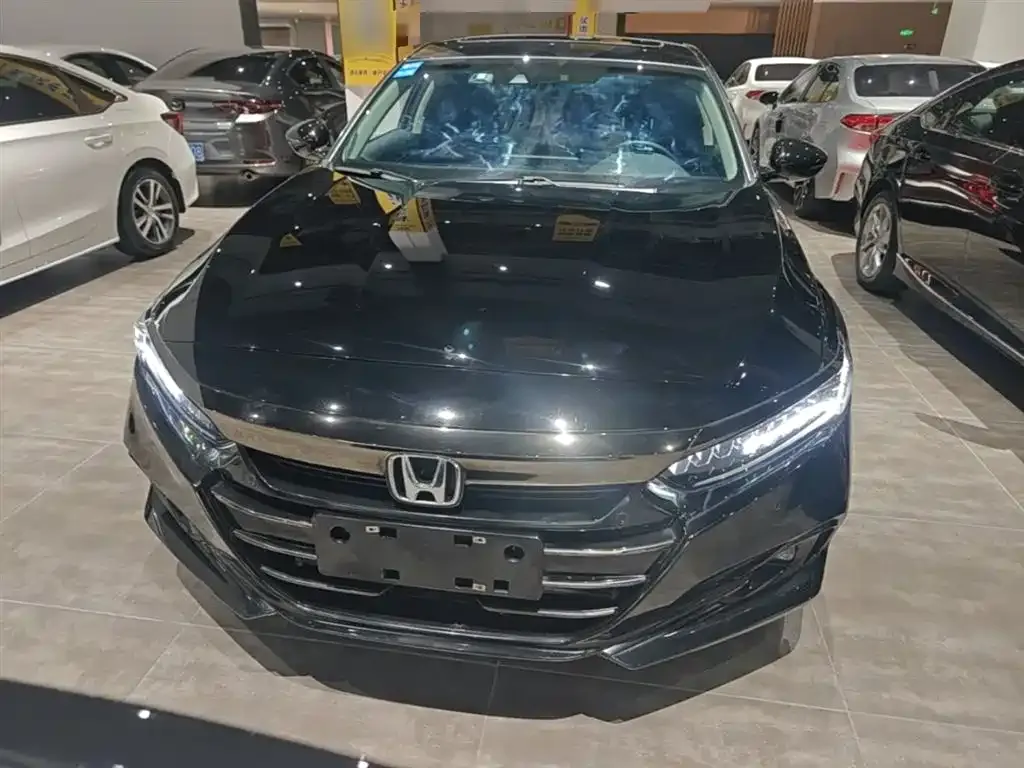 Honda Accord — фото 7