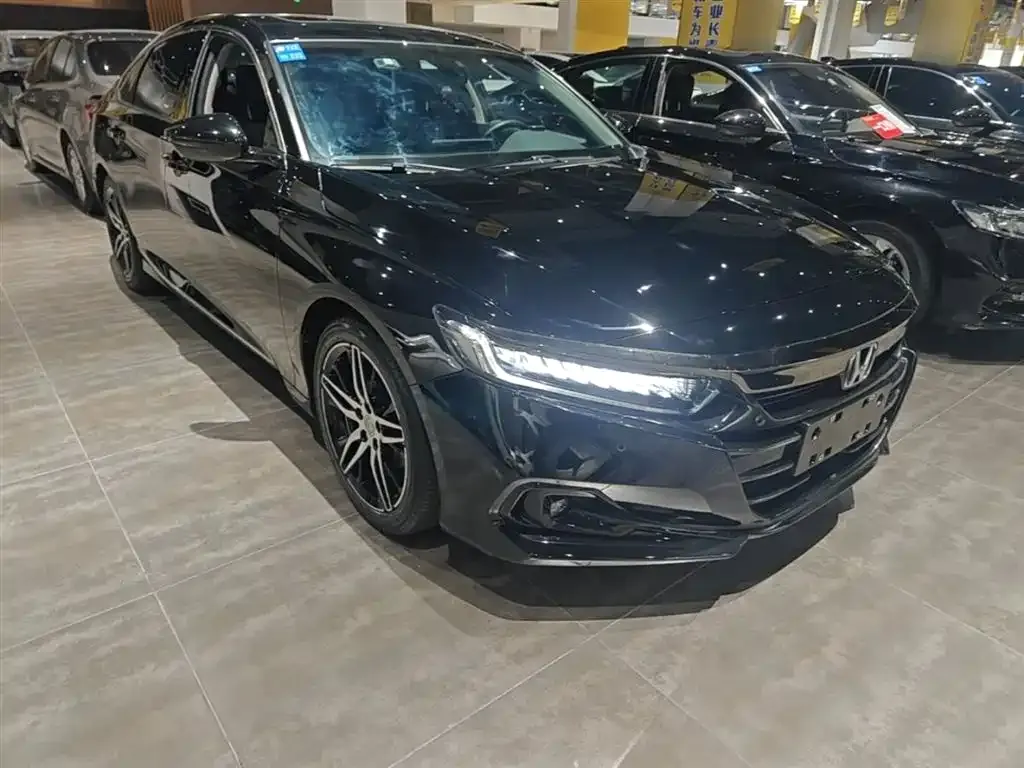 Honda Accord — фото 4
