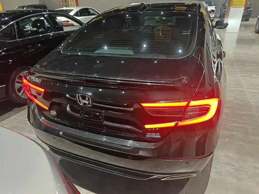 Honda Accord — фото 5