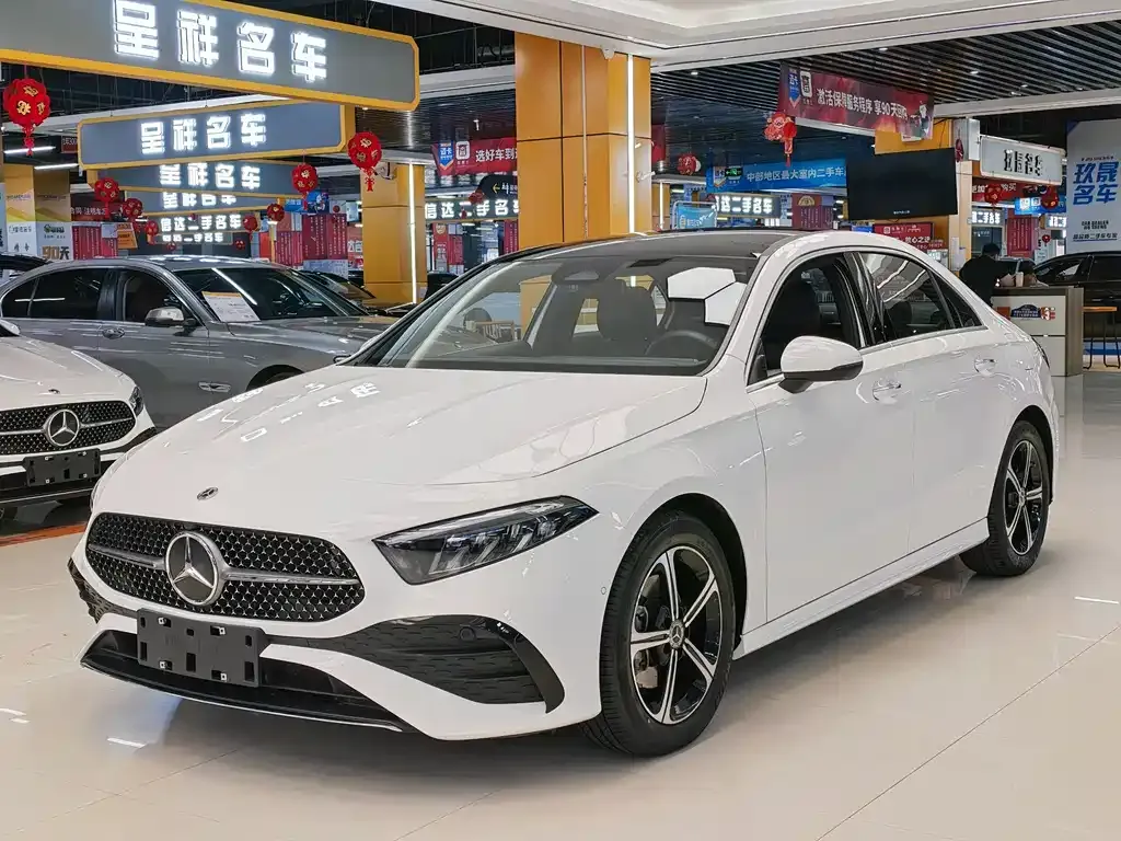 Mercedes-Benz A-Class — фото 1