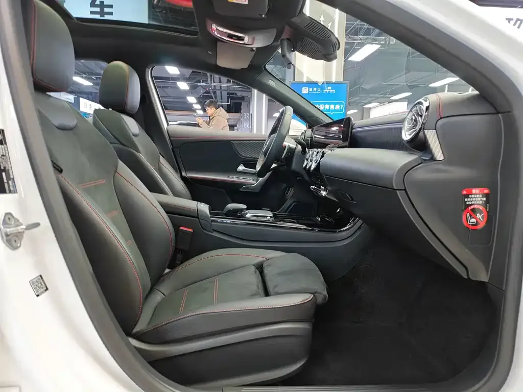 Mercedes-Benz A-Class — фото 10