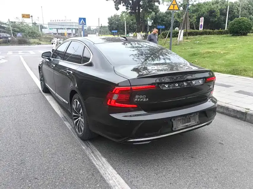 Volvo S90 — фото 6