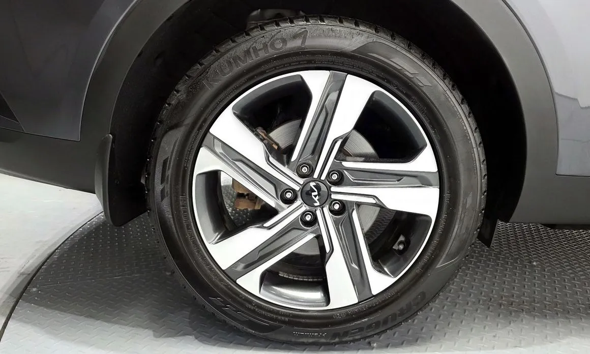 Kia Sorento — фото 7
