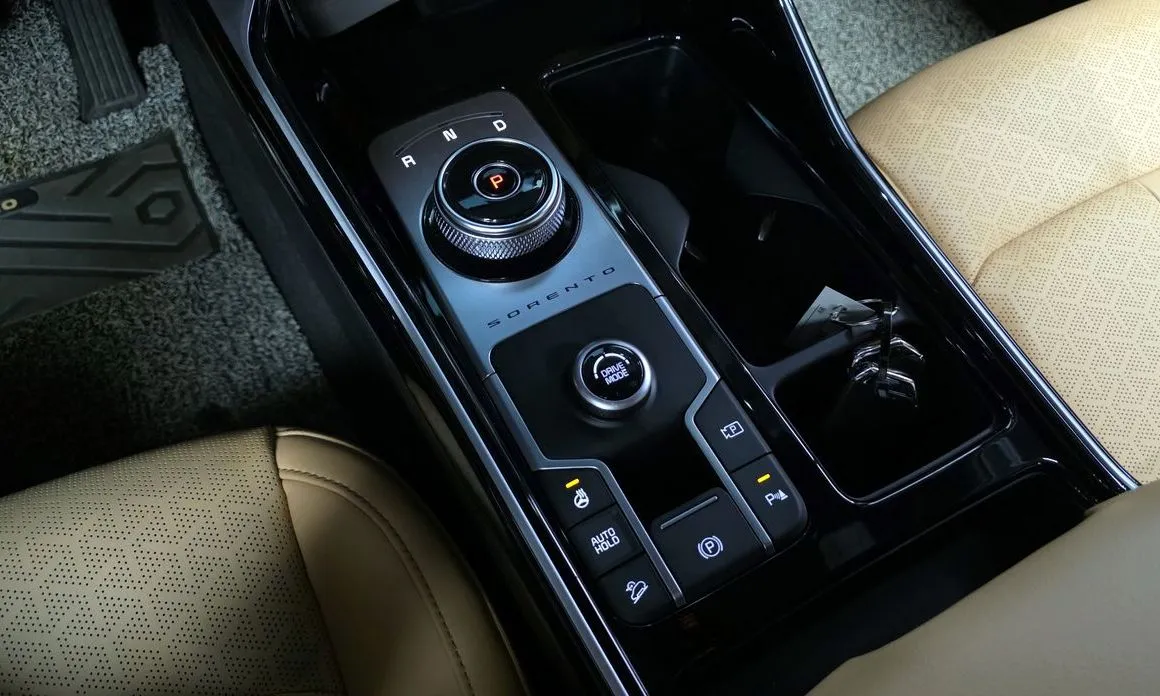 Kia Sorento — фото 10