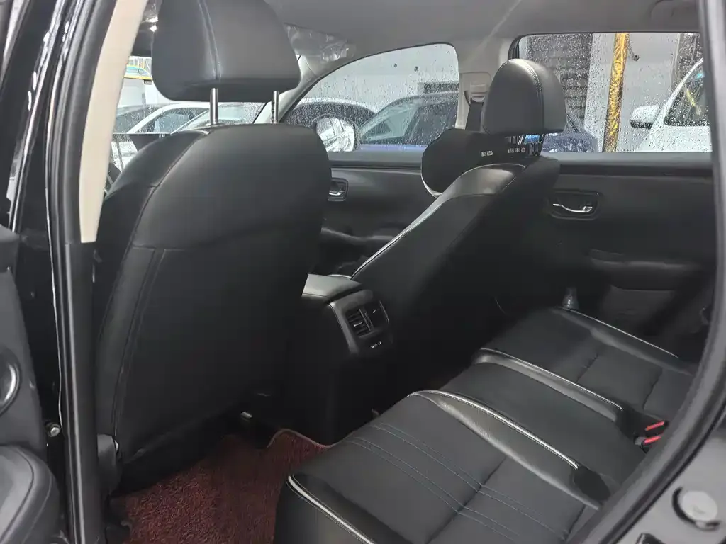 Honda HR-V 2023 из CN, фото 2