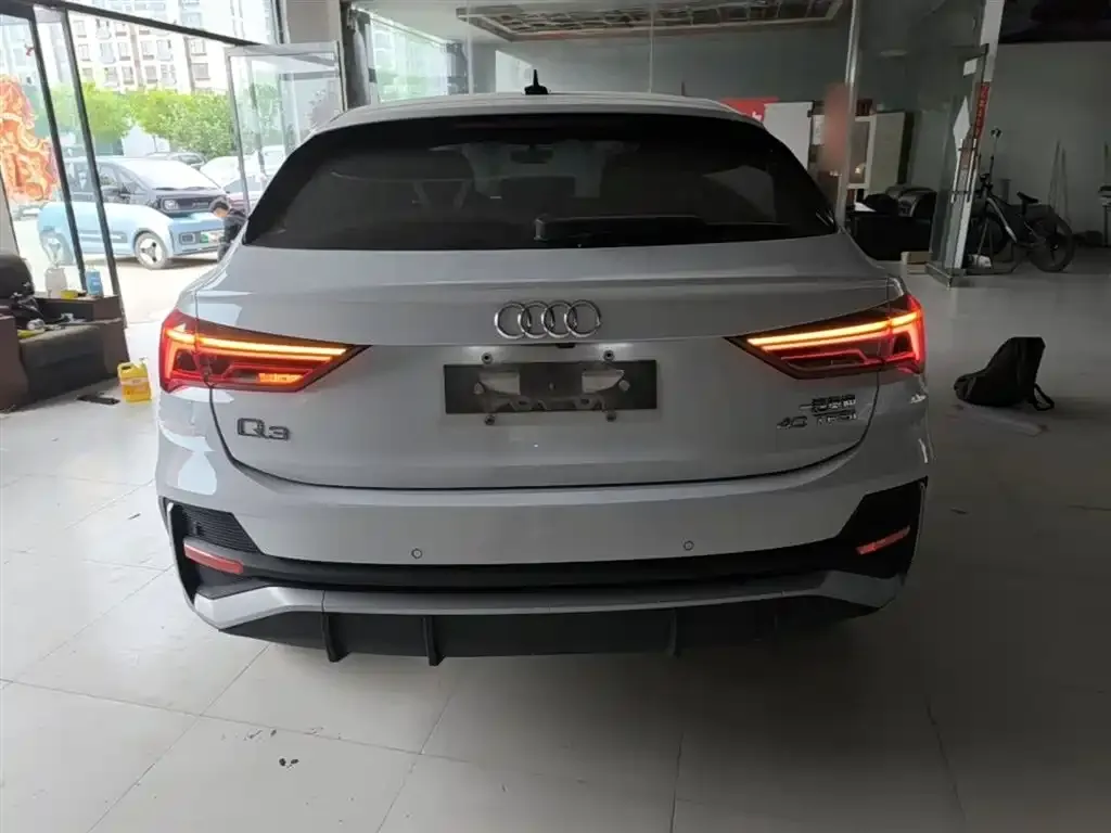 Audi Q3 Sportback — фото 4