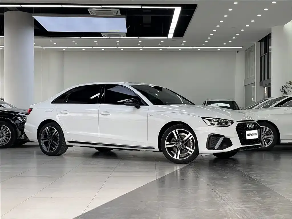 Audi A4L — фото 2