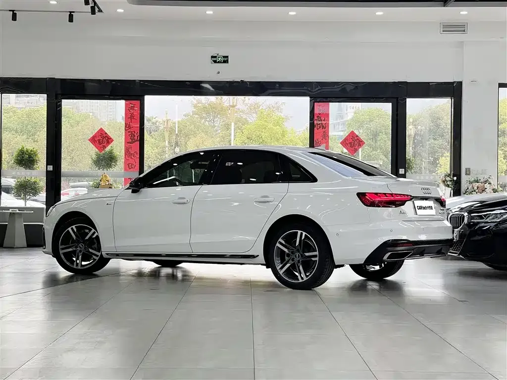 Audi A4L — фото 3