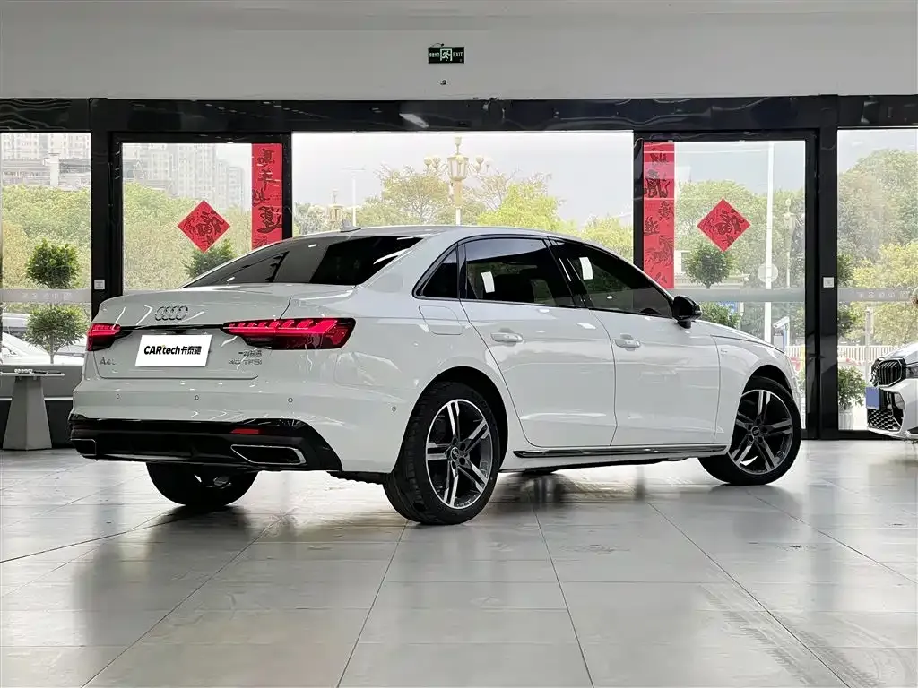 Audi A4L — фото 10