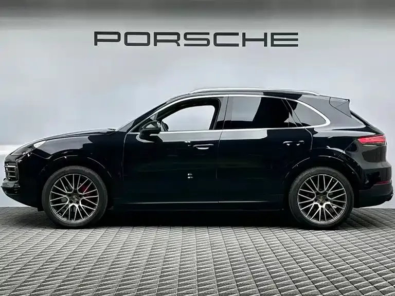 Porsche Cayenne — фото 10