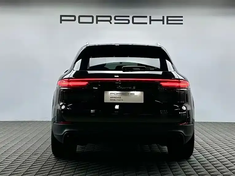Porsche Cayenne — фото 5