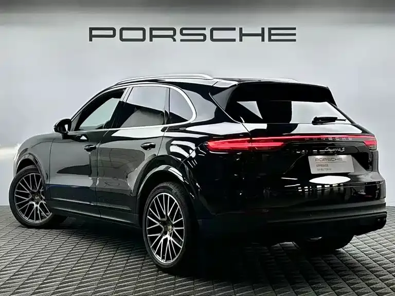 Porsche Cayenne — фото 9