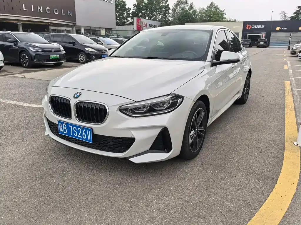 BMW 1 Series — фото 1