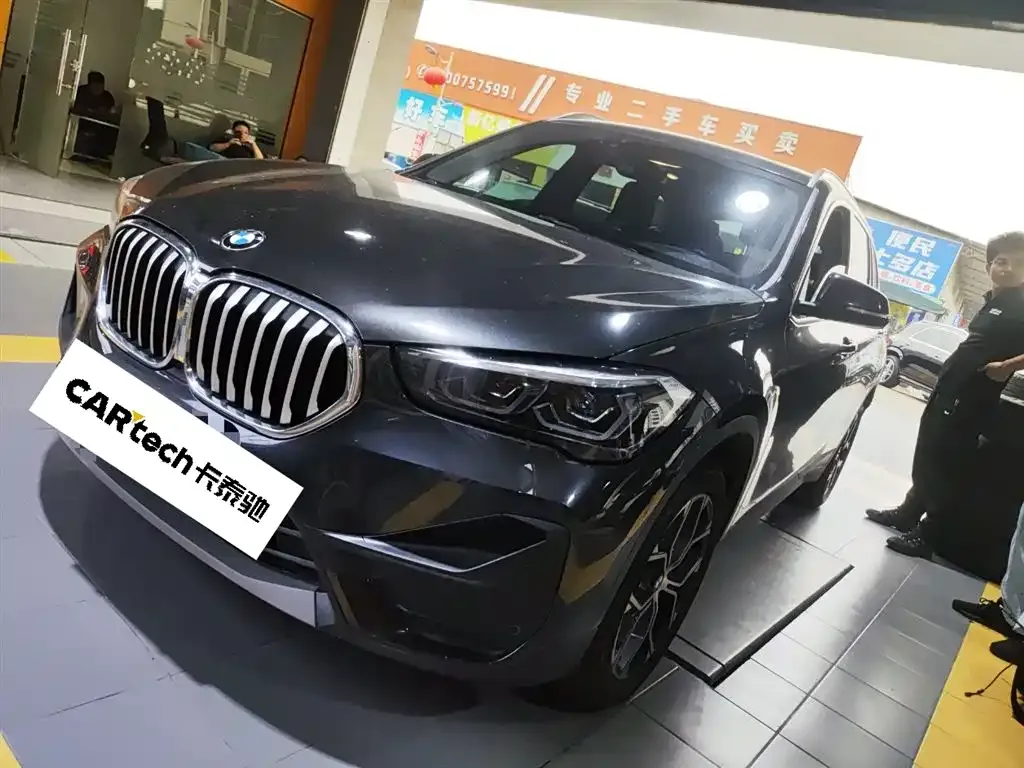BMW X1 — фото 1