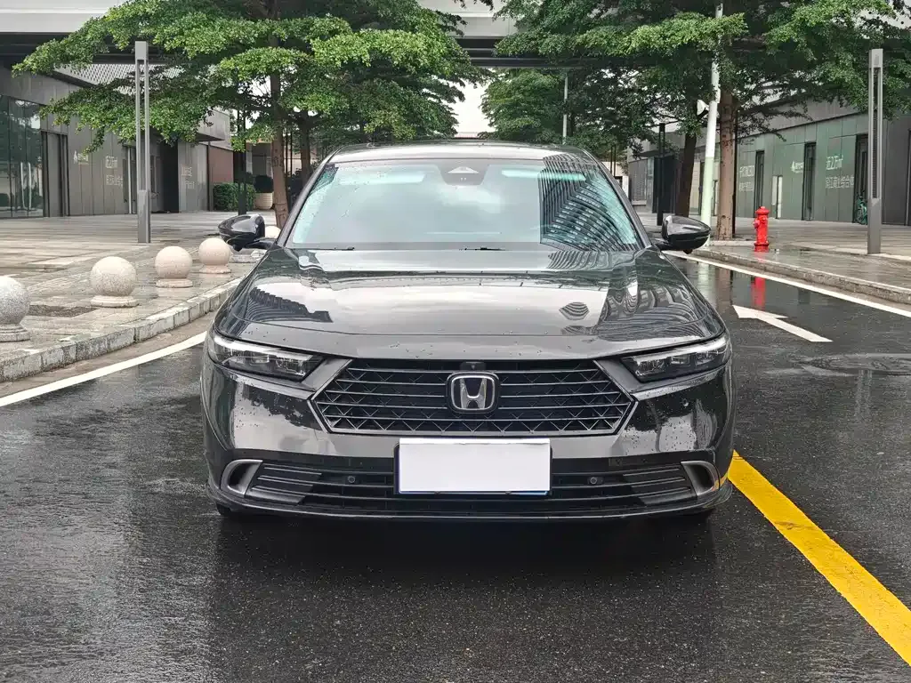 Honda Accord — фото 7