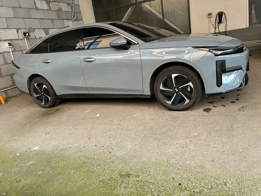 Geely Galaxy L6 2025 из CN, фото 6