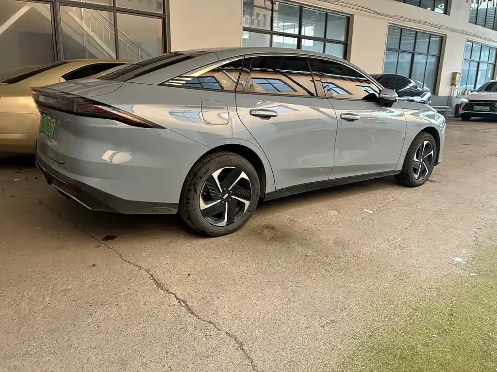 Geely Galaxy L6 2025 из CN, фото 7