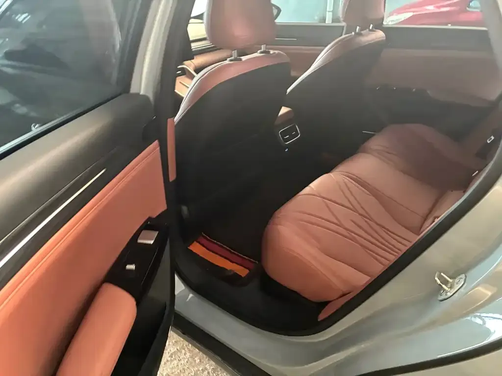 Geely Galaxy L6 2025 из CN, фото 3
