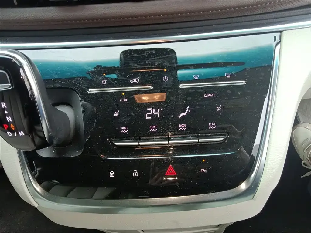 Buick GL8 2023 из CN, фото 4