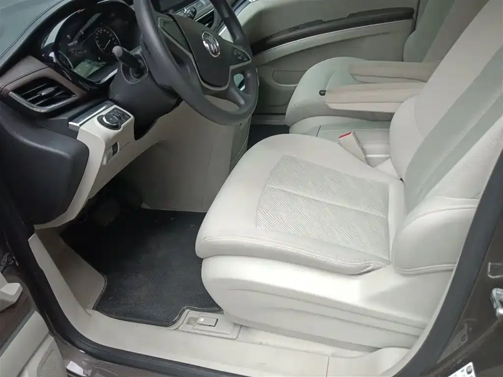 Buick GL8 2023 из CN, фото 10