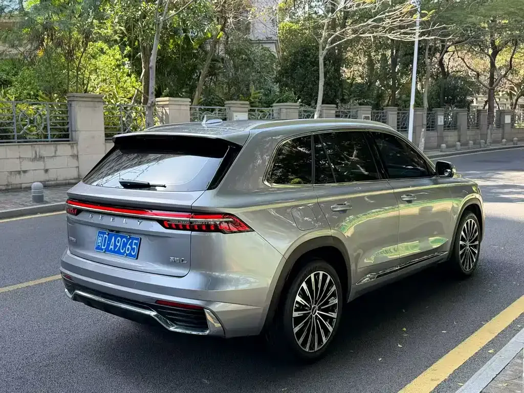 Geely Xingyue L — фото 8