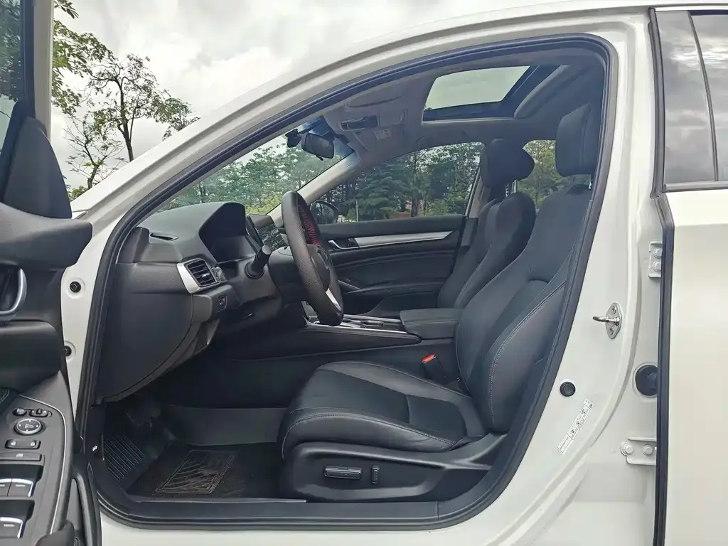 Honda Accord 2022 из CN, фото 5
