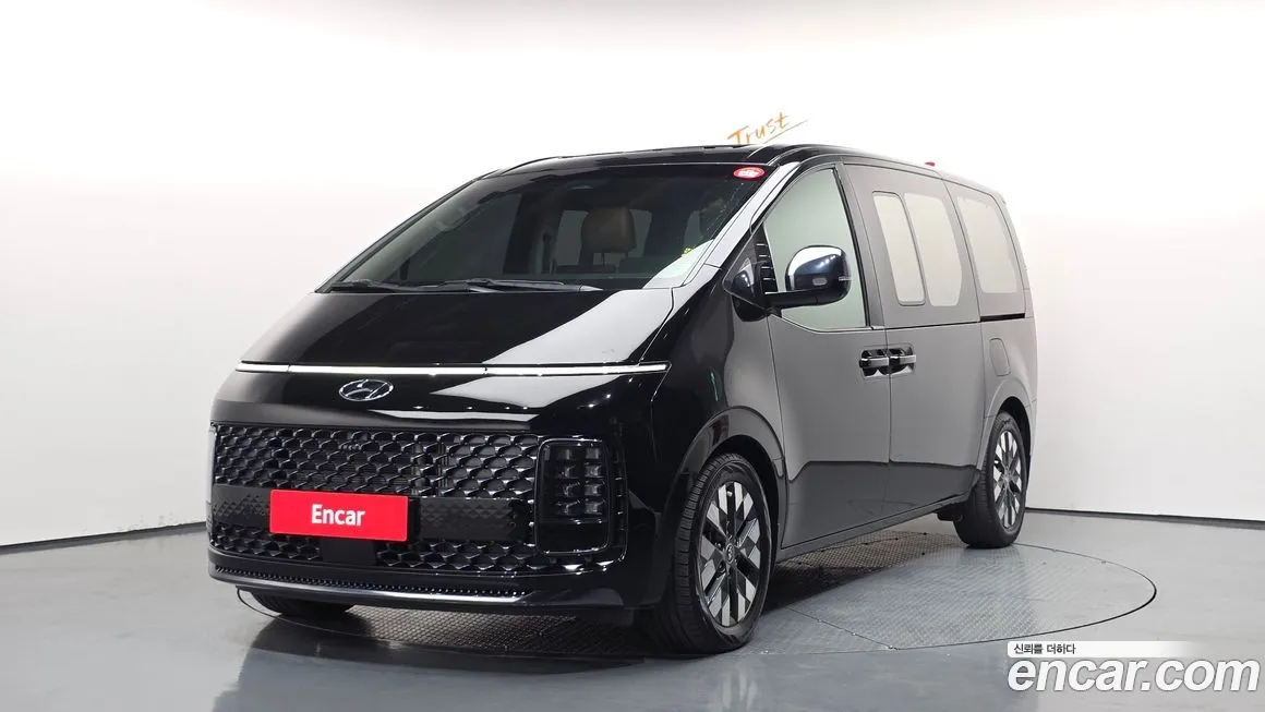 Hyundai Staria