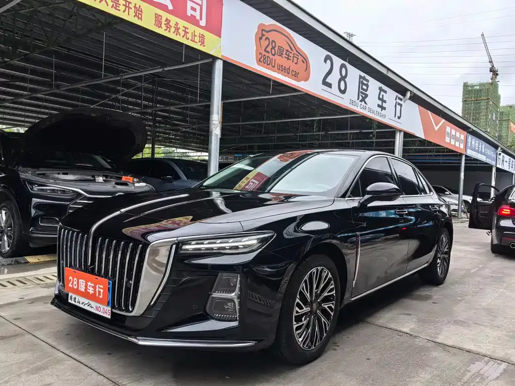 Hongqi H5 — фото 1