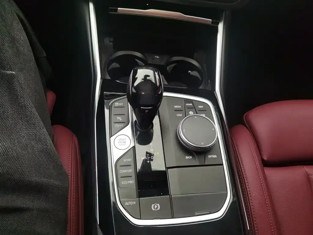 BMW 3 Series 2021 из CN, фото 9