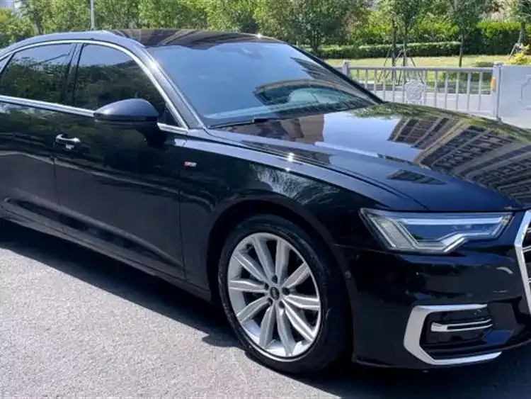 Audi A6L — фото 8