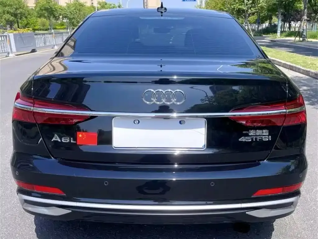 Audi A6L — фото 7