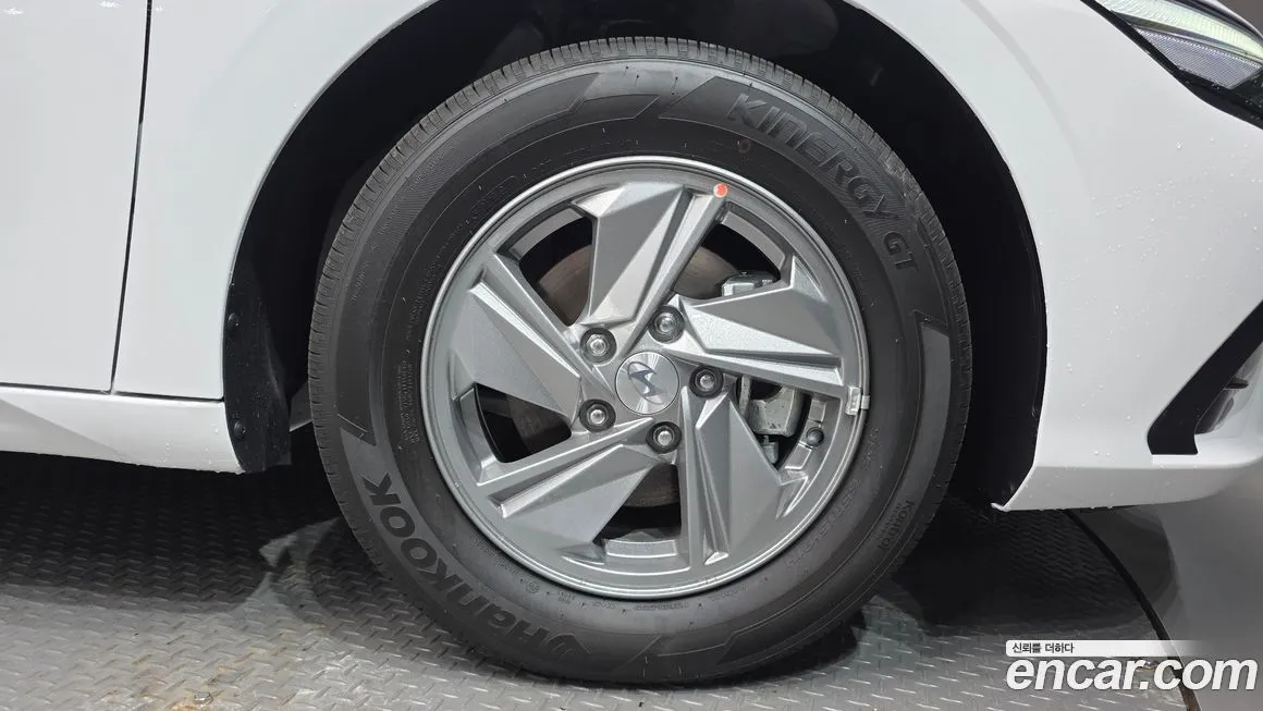Hyundai AVANTE — фото 9