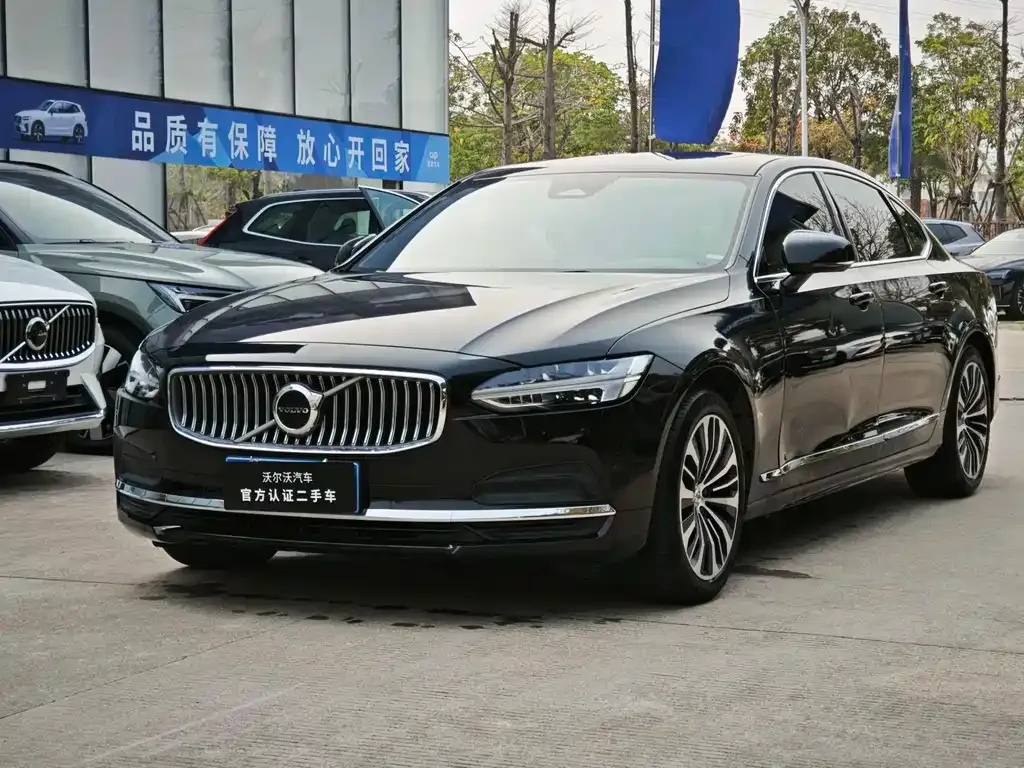 Volvo S90 — фото 1