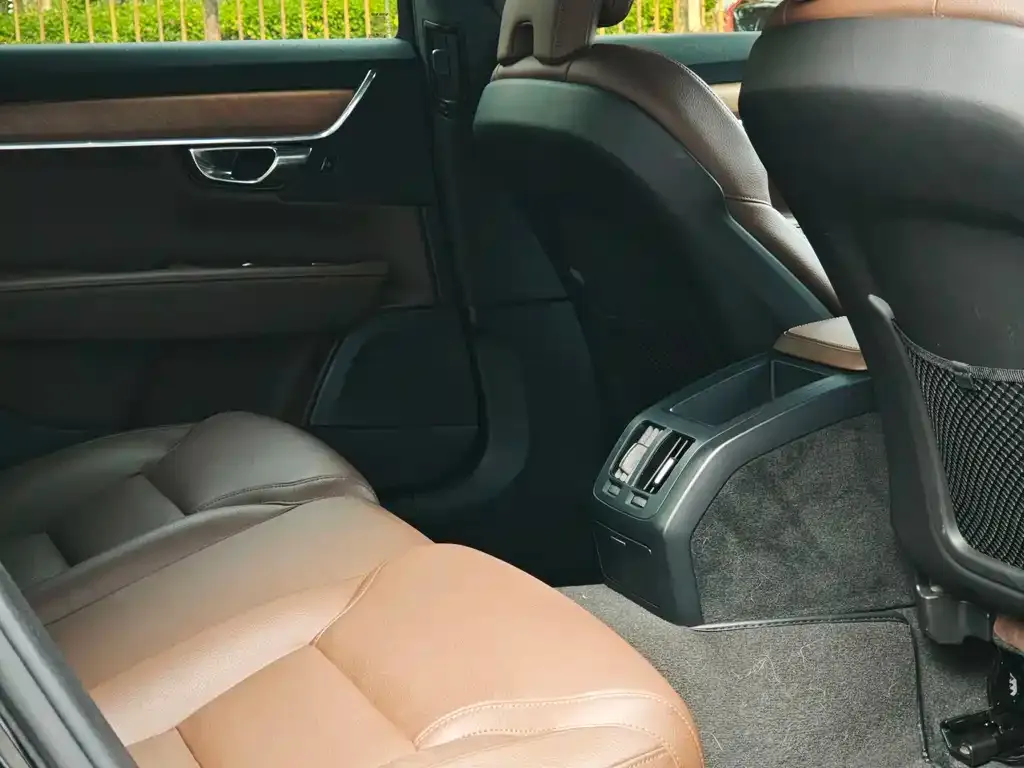 Volvo S90 — фото 2