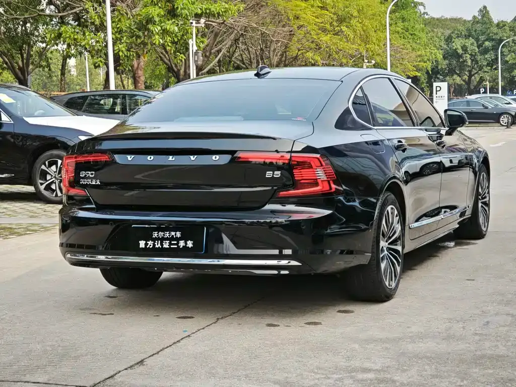 Volvo S90 — фото 10