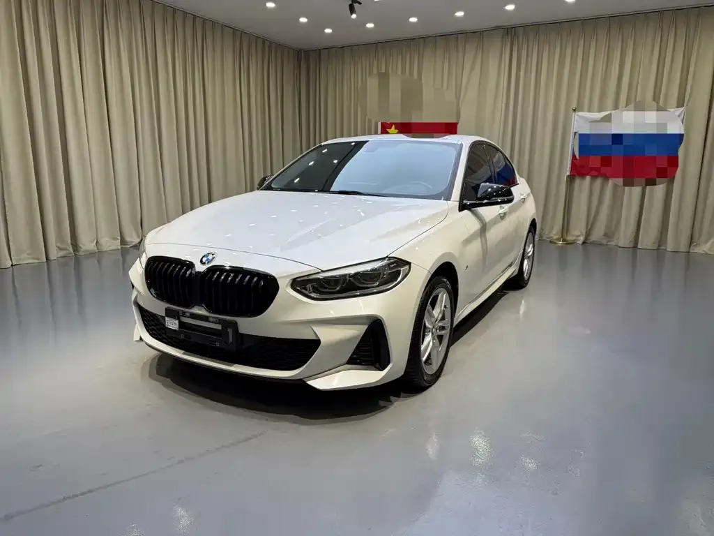 BMW 1 Series — фото 1