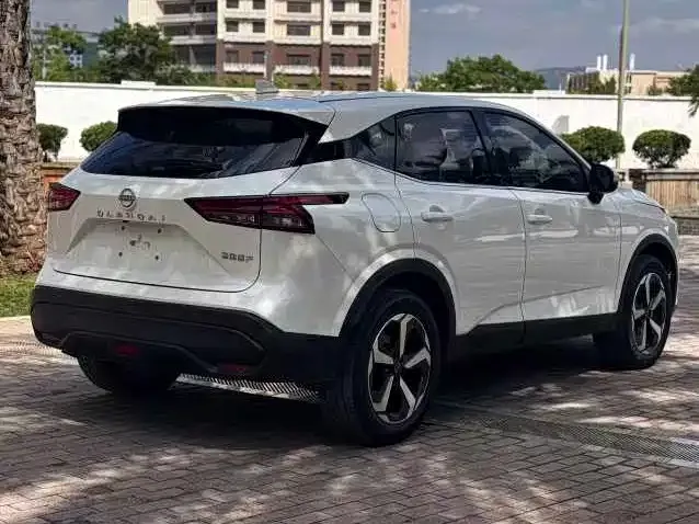 Nissan Qashqai — фото 7
