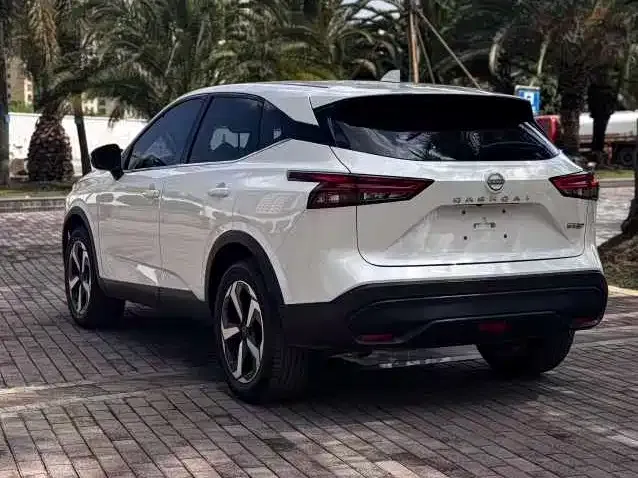 Nissan Qashqai — фото 8