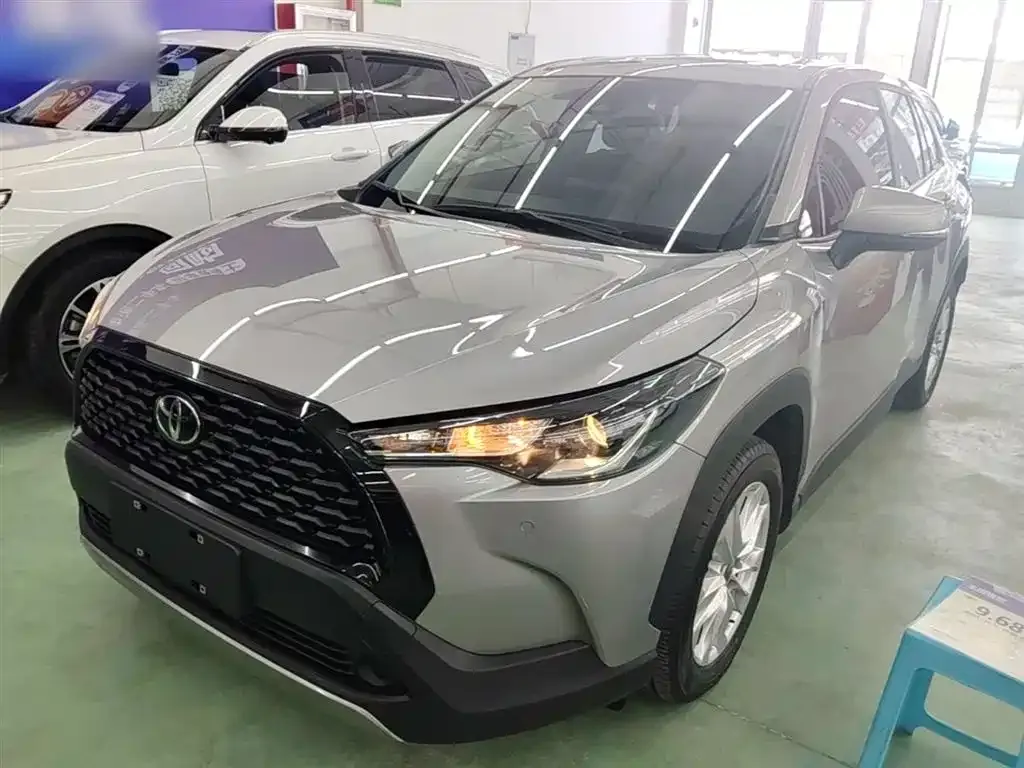 Toyota Corolla Cross — фото 1