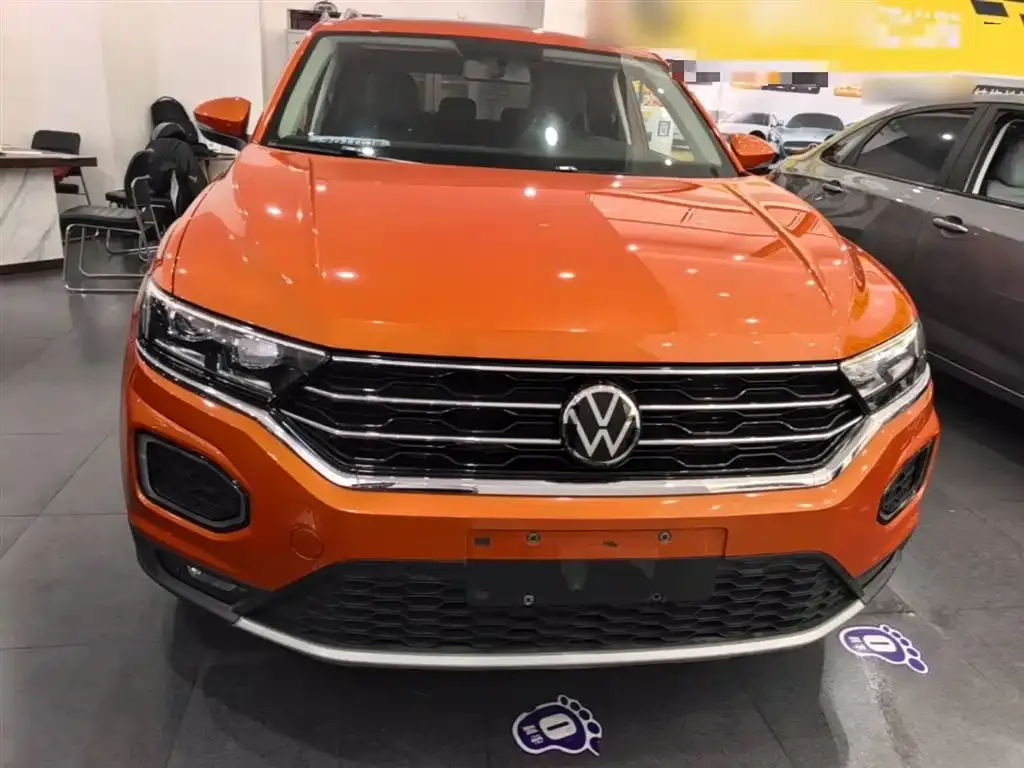 Volkswagen T-Roc — фото 8