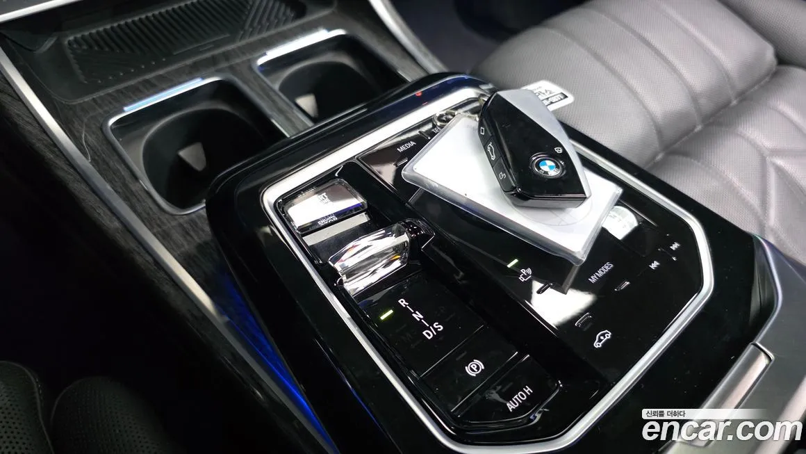 BMW 7-Series 2024 из KR, фото 8