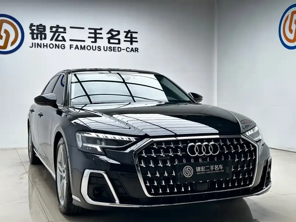 Audi A8 — фото 6