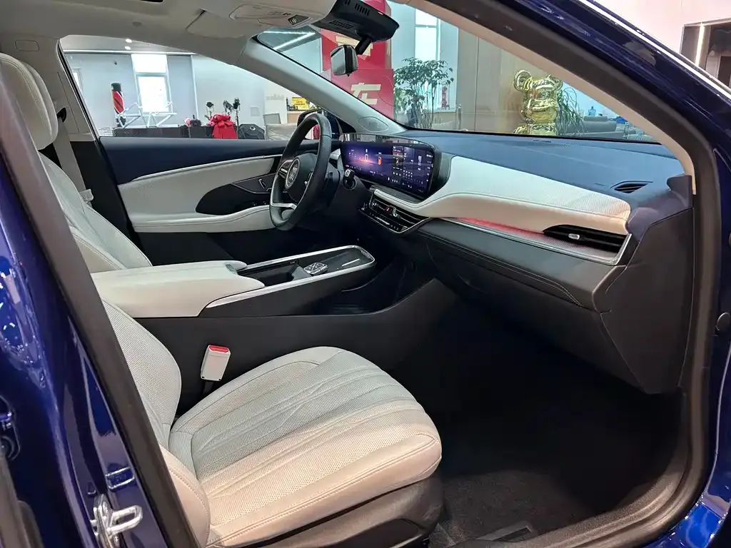 Buick LaCrosse 2023 из CN, фото 2
