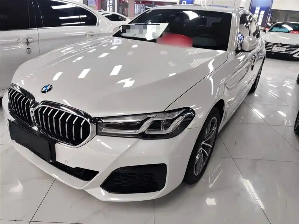 BMW 5 Series — фото 1