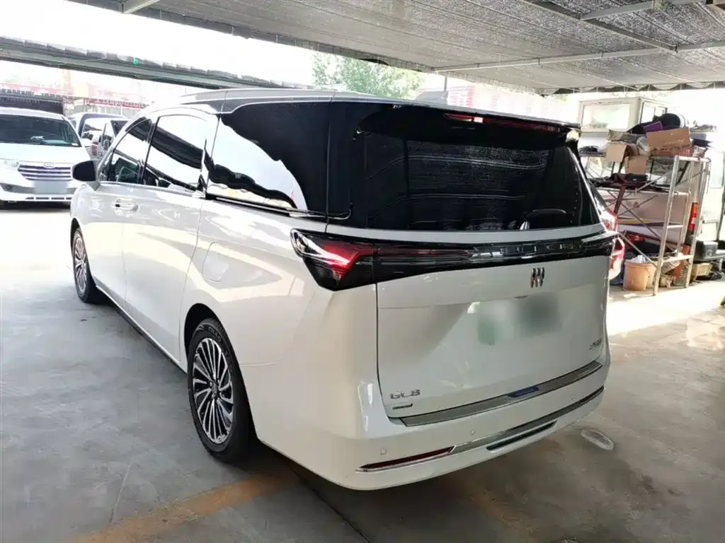 Buick GL8 Hybrid — фото 6