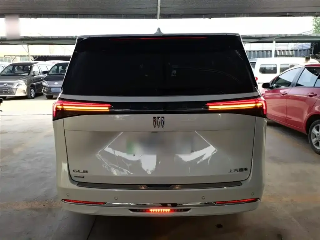 Buick GL8 Hybrid — фото 2