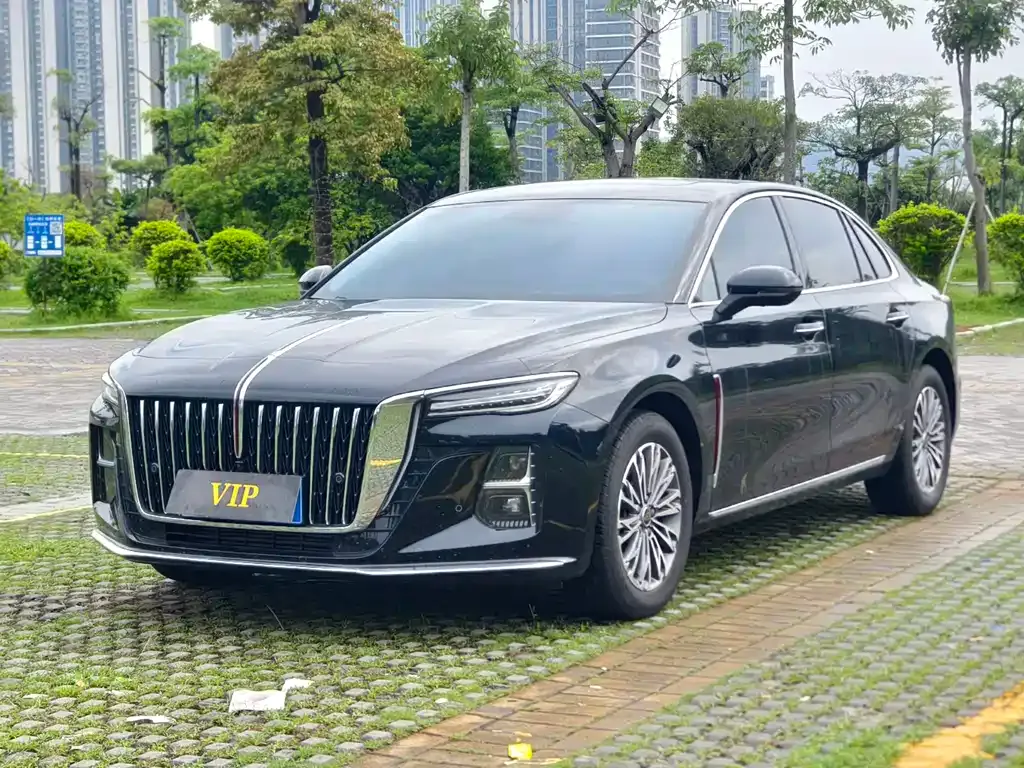 Hongqi H5 — фото 1